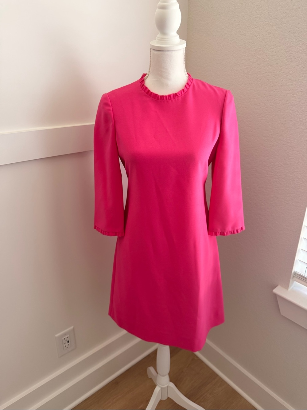Kate Spade New York Hot Pink Shift Dress Size 0 Ruffle Trim 3/4 Sleeve Mini